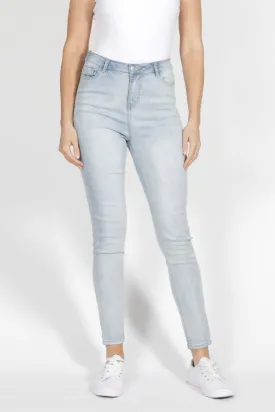 Betty Basics Rizzo Jean in Light Indigo