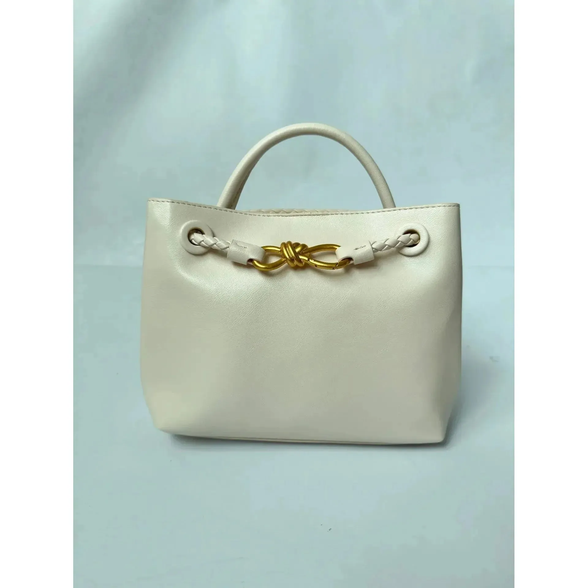 Classic Woven Strap Large Capacity Tote Bag