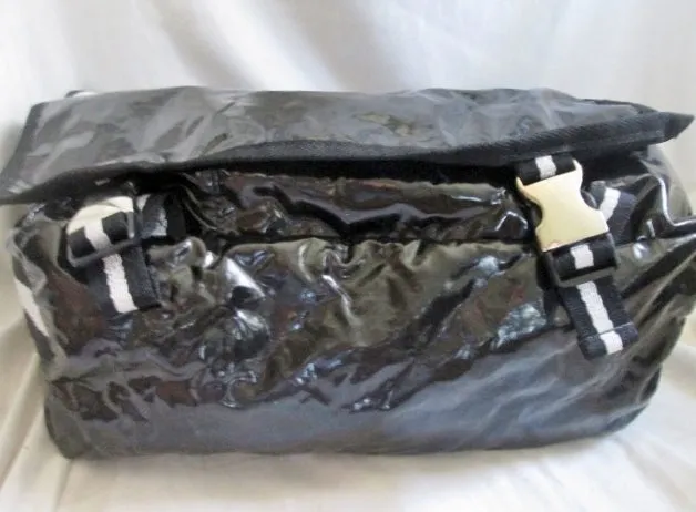 Le SPORT SAC shoulder bag Lesportsac crossbody messenger purse SHINY BLACK Vegan