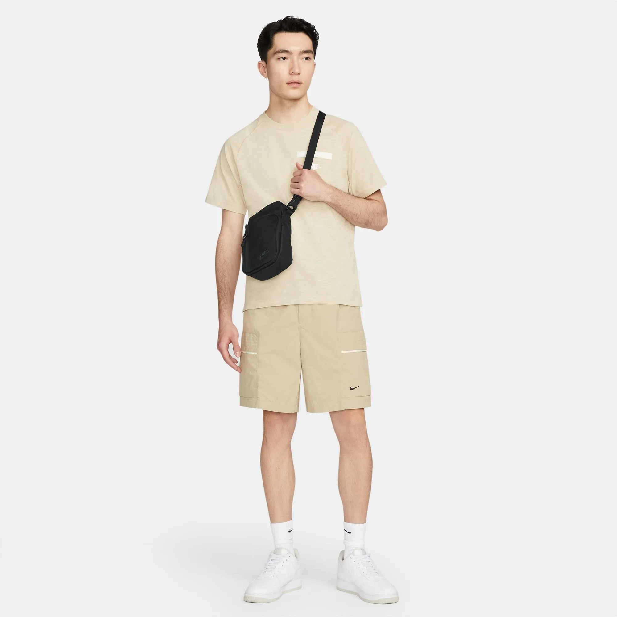 Nike Elemental Premium Crossbody Bag