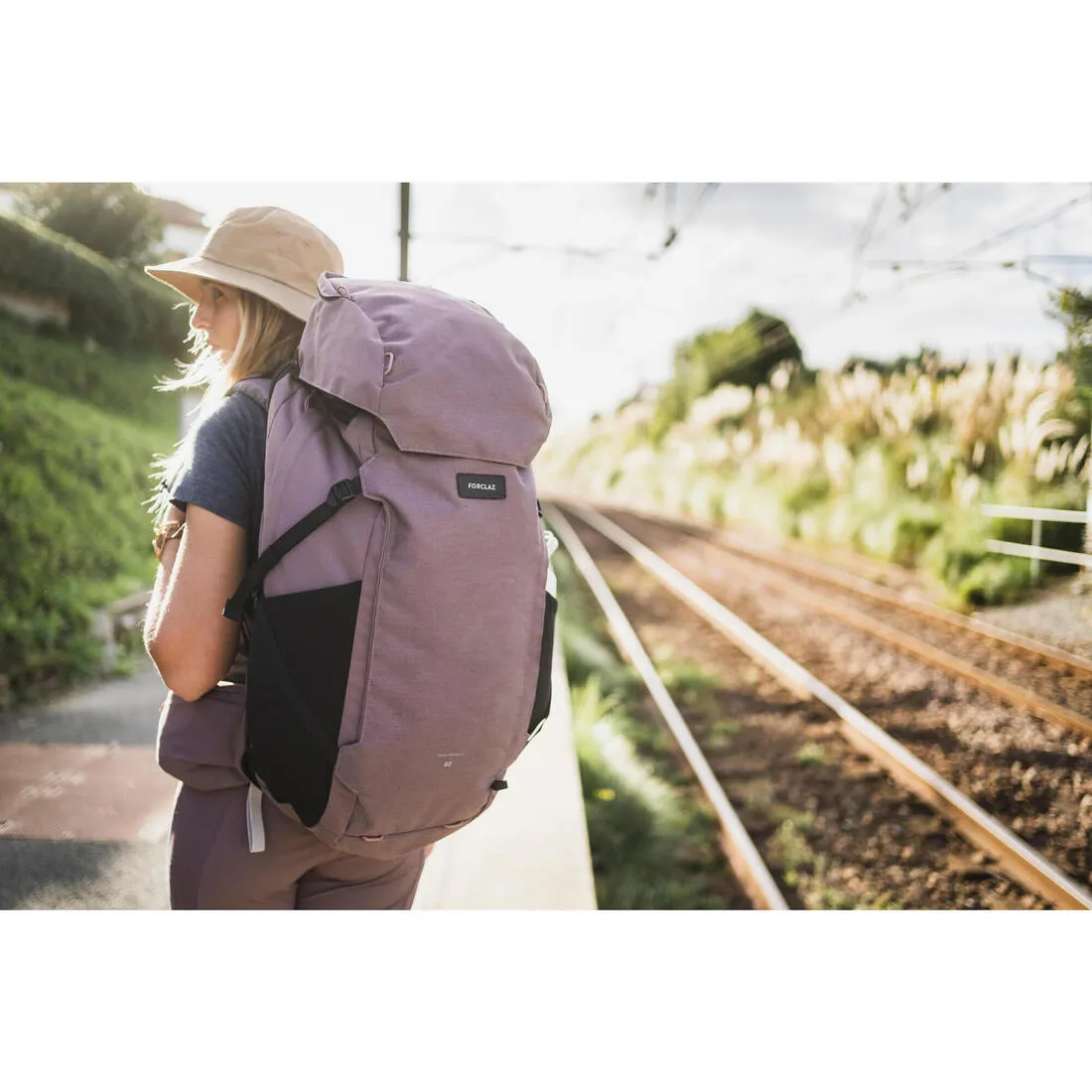 Women’s Travel Trekking Backpack with Suitcase Opening Travel 900 60 6 L
